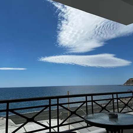 Thalassa * Myrtos