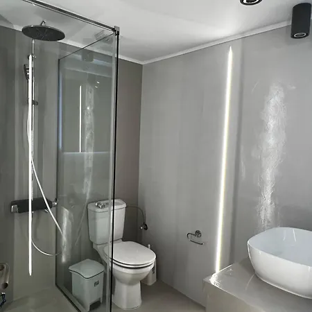 Thalassa Apartment *