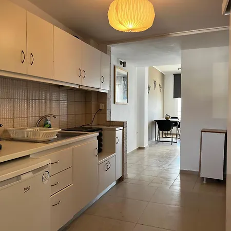 Thalassa Apartment *
