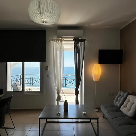 Thalassa Apartment *